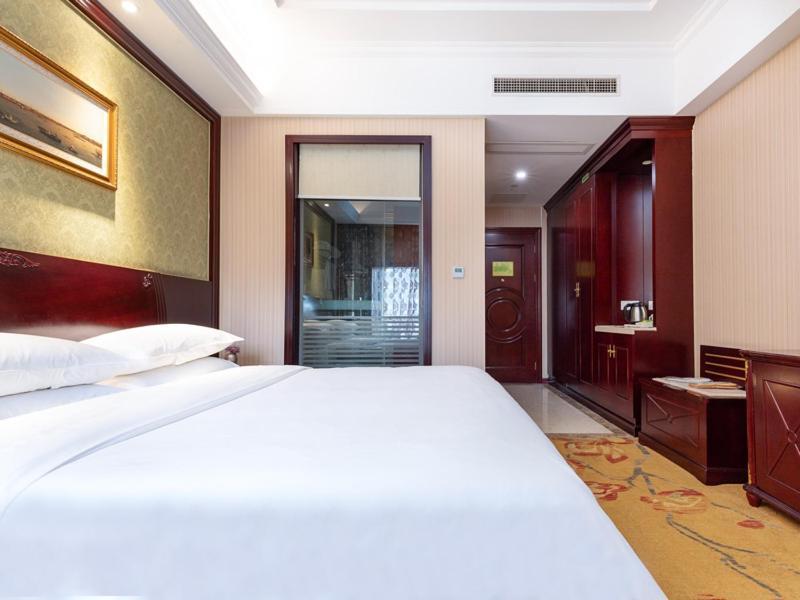 Vienna Hotel Shanghai Songjiang Wanda Exterior photo