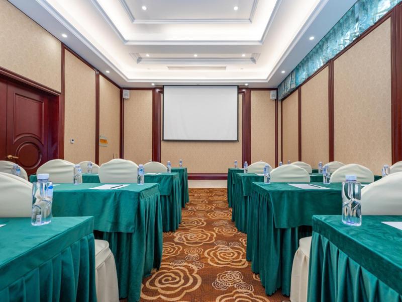 Vienna Hotel Shanghai Songjiang Wanda Exterior photo